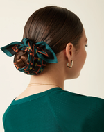 Lade das Bild in den Galerie-Viewer, Scarf – gemustert
