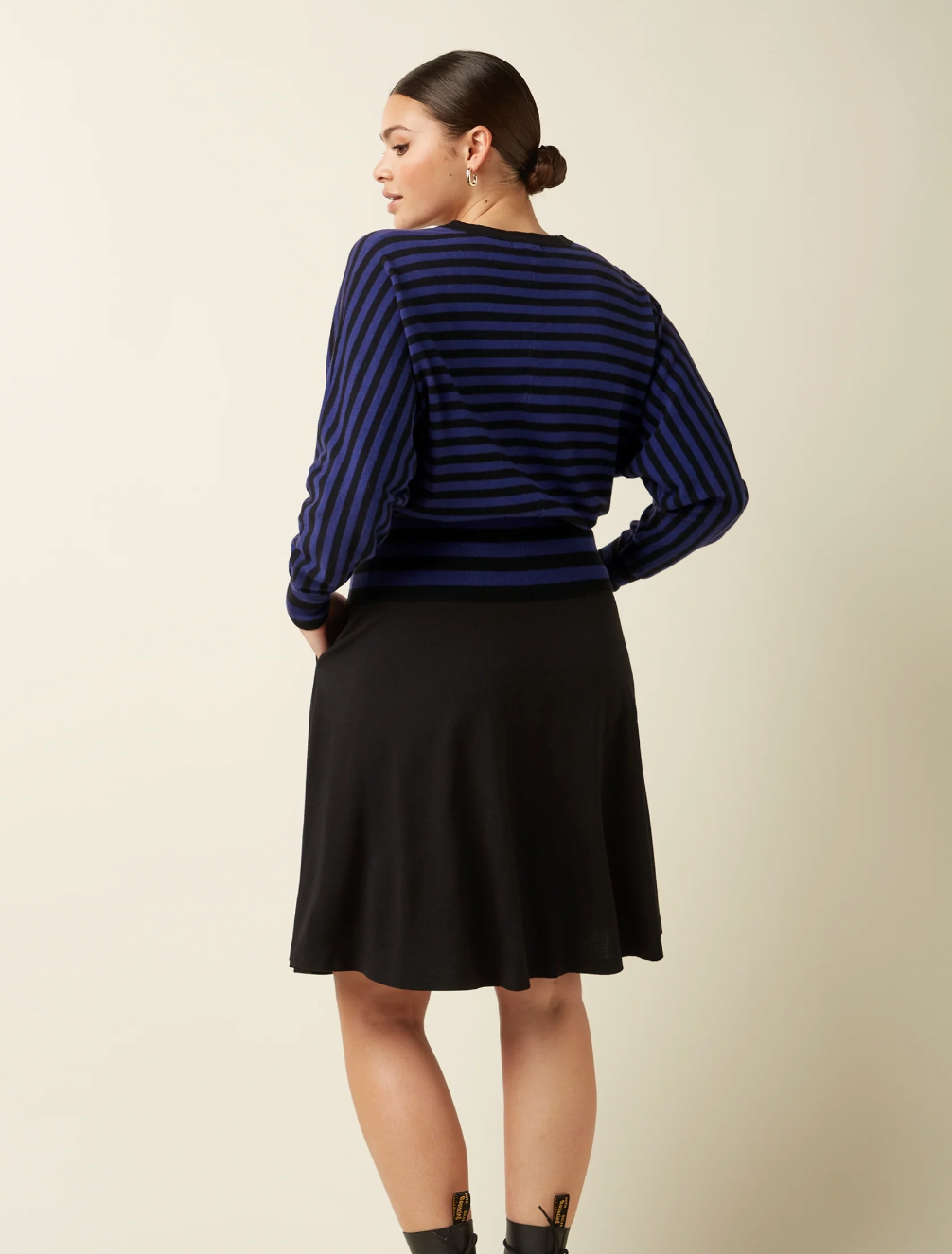 Serena Rock in Crêpe-Struktur